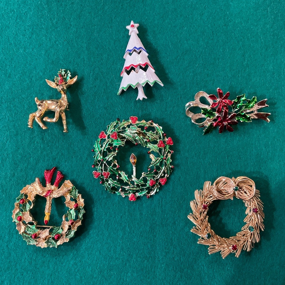 6 Vintage 2 Gerry’s Christmas Brooch Pins Reindeer Tree Wreath Poinsettia
